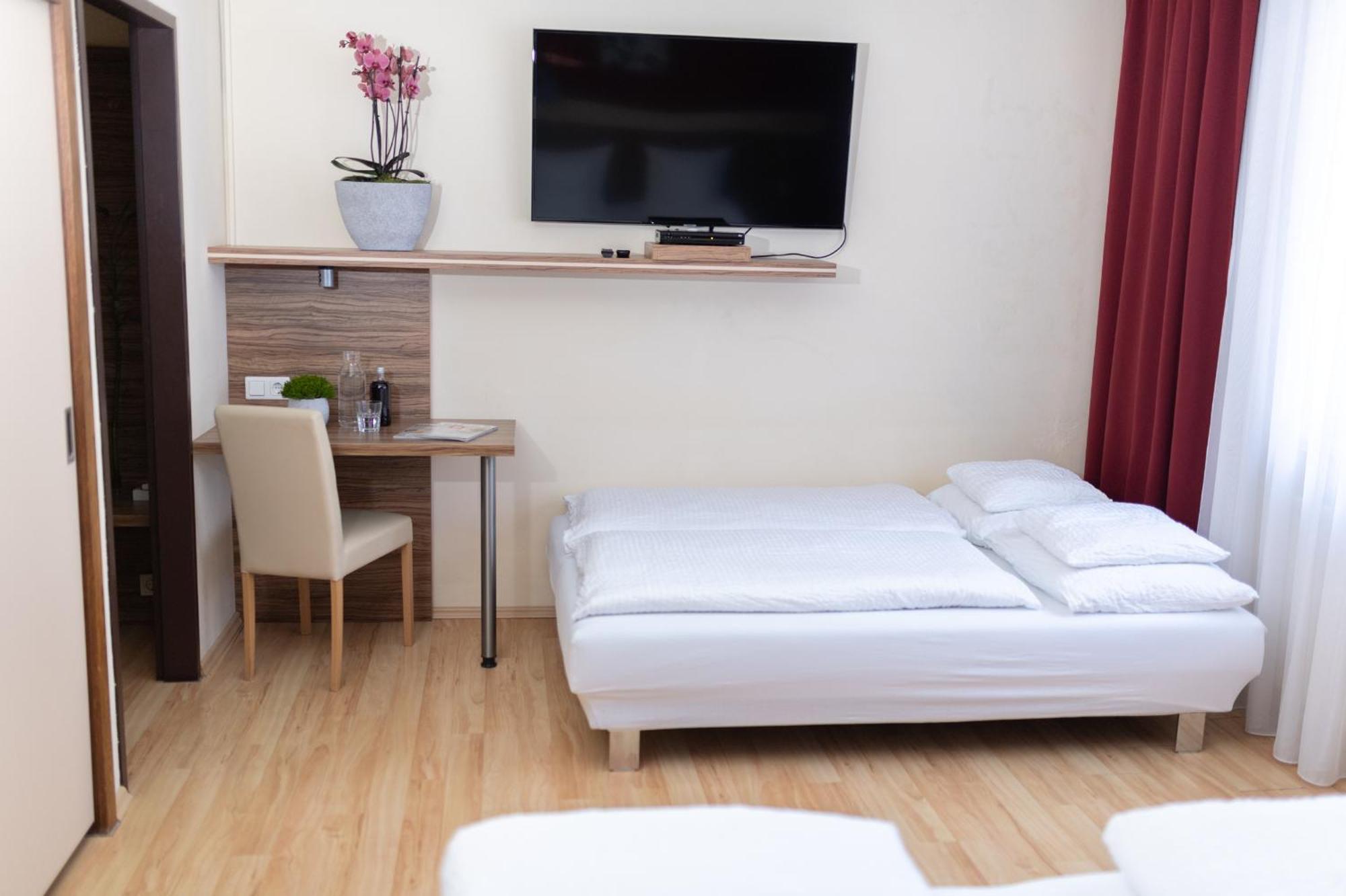 Hotel Maria Gramatneusiedl Room photo