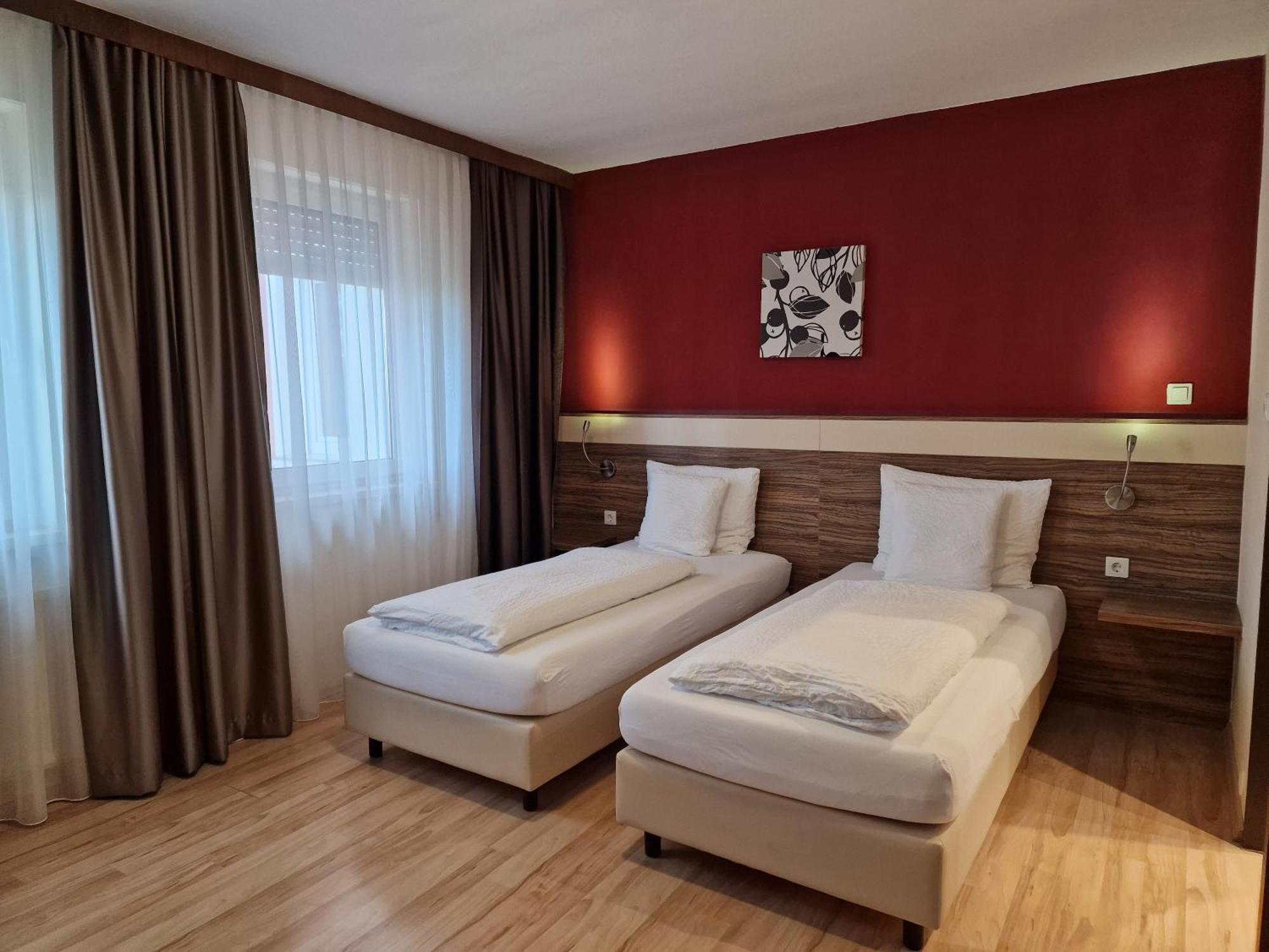 Hotel Maria Gramatneusiedl Exterior photo